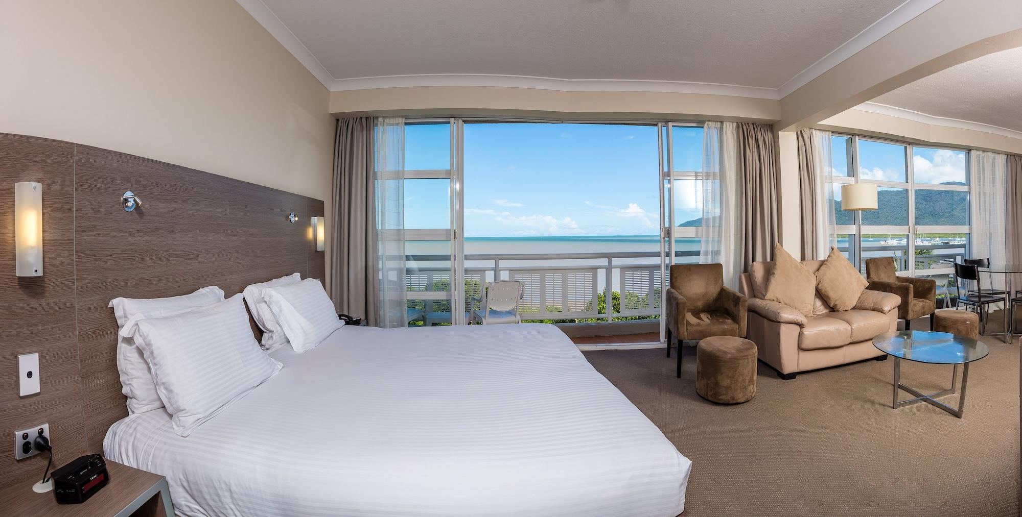 Doubletree By Hilton Cairns Exterior foto