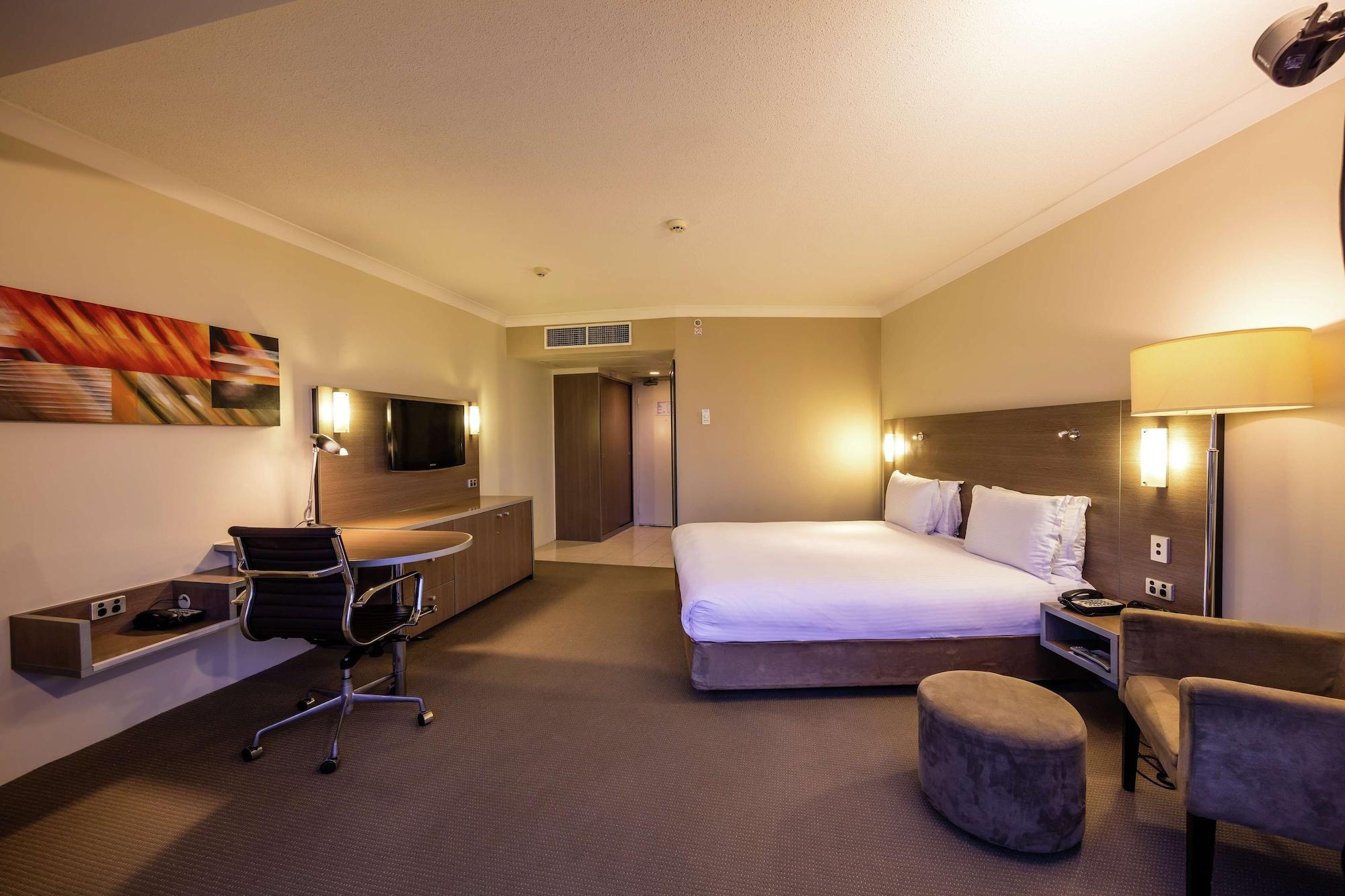 Doubletree By Hilton Cairns Exterior foto