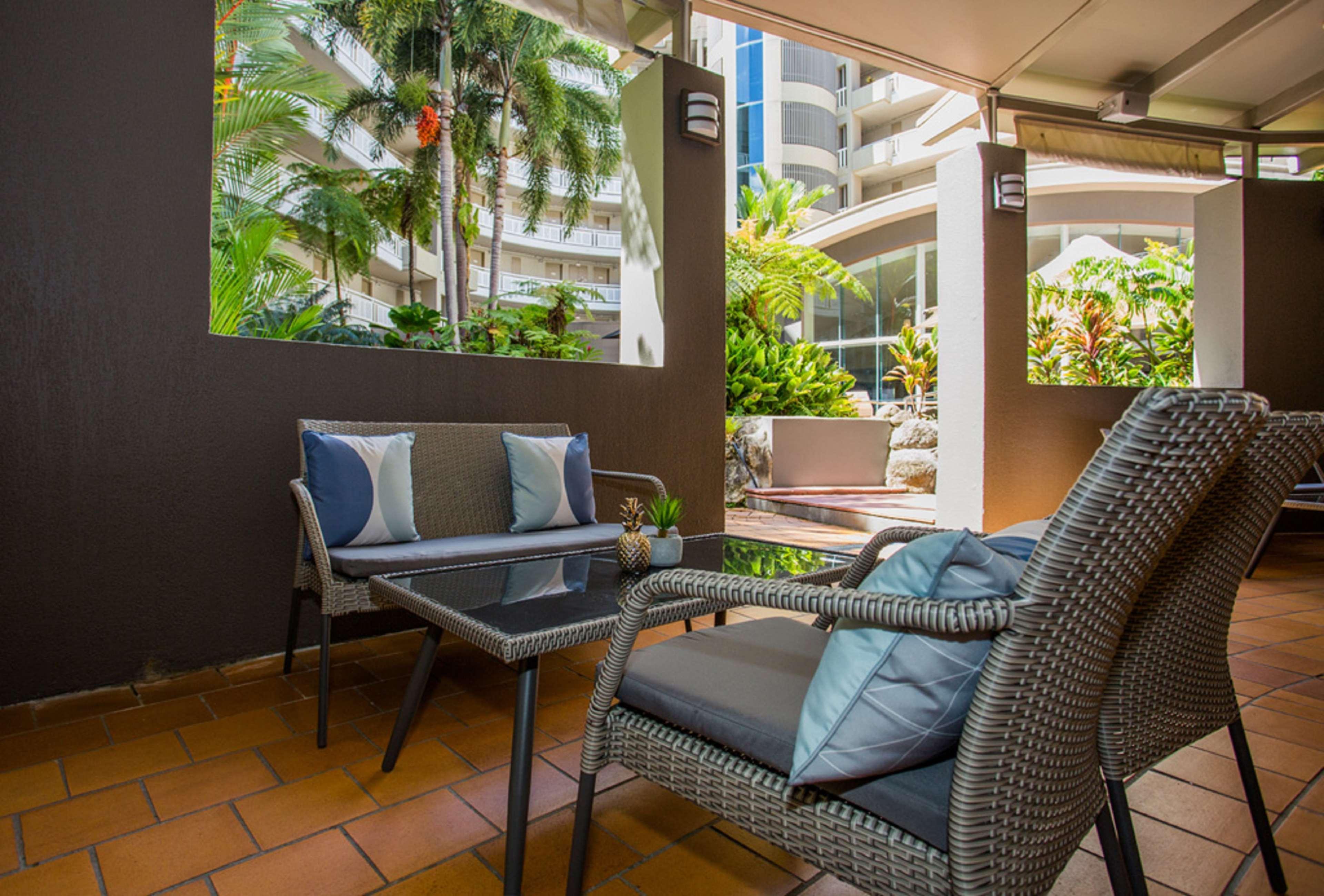 Doubletree By Hilton Cairns Exterior foto
