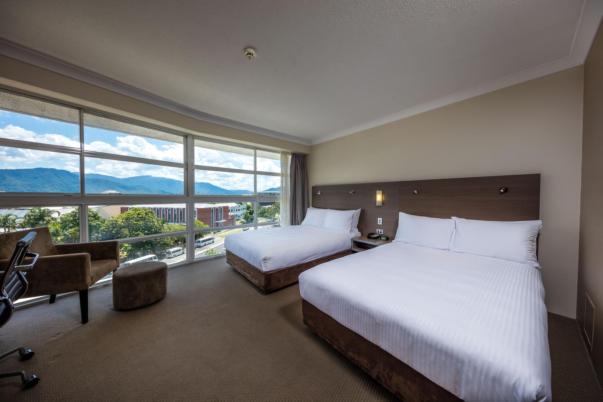 Doubletree By Hilton Cairns Exterior foto